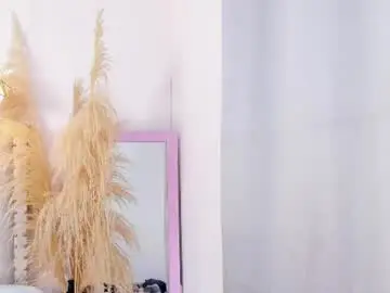 Chaturbate Best live sex cam show of mia_dolls18