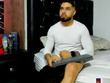 Chaturbate Watch Live Sex Cams of mikeblaree