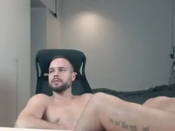 Chaturbate Live Sex Cam of sandro_best