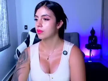 Chaturbate Live Sex of emily_jones3