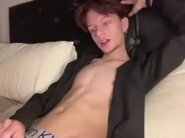 Chaturbate Live Sex Cam of erikcute