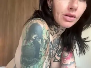 Chaturbate Best live sex cam show of tattooedlucy_