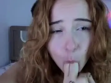 Chaturbate Sex Cam of ella_desire