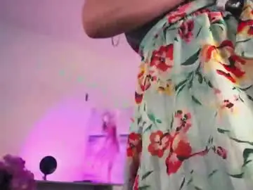 Chaturbate Live Sex Cam of misslullu