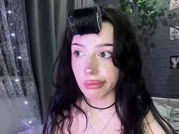 Chaturbate Live Sex Cam of hello_kkitty