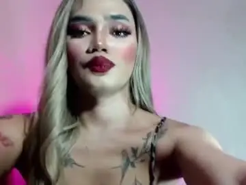 Chaturbate Live Sex of sexyhotbabe18