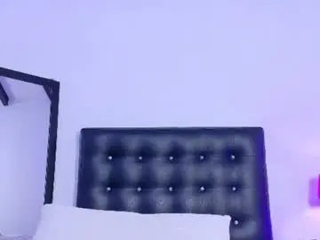 Chaturbate Nude Webcam of skinny_hottie18