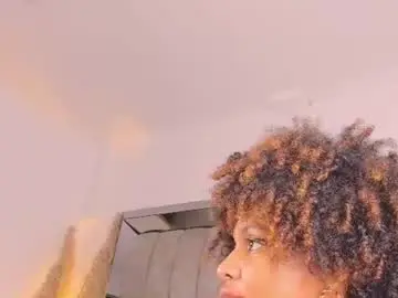 Chaturbate Adult Webcam of _curly_girl_