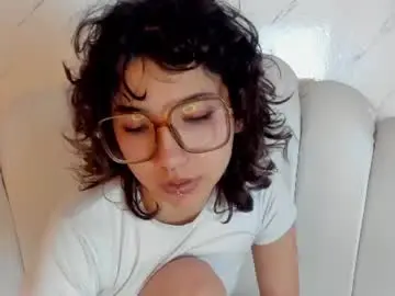 Chaturbate Live Sex Cam of koreespring
