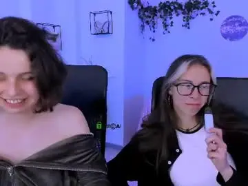 Chaturbate Live Sex Cam of lia_dream_