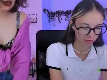 Chaturbate Live Sex Cam of lia_dream_