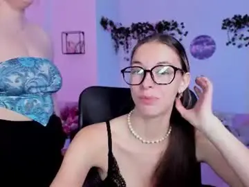 Chaturbate Live Sex Cam of lia_dream_