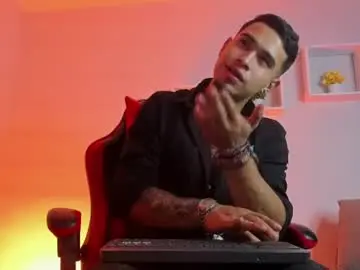 Chaturbate Live Sex Cam of master_demond
