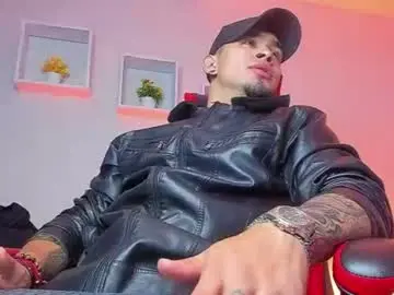 Chaturbate Live Sex Cam of master_demond