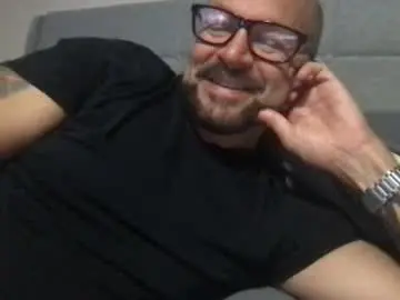 Chaturbate Live Sex Cam of pleasesitonmycock
