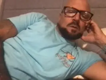 Chaturbate Live Sex Cam of pleasesitonmycock