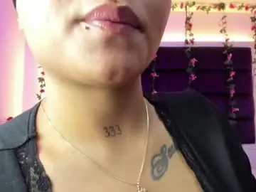 Chaturbate Watch Live Sex Cams of sweelanna