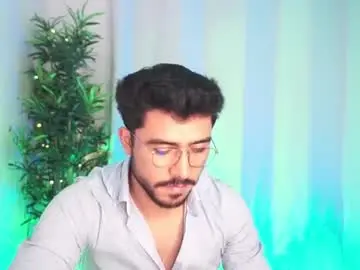 Chaturbate Live Sex Cam of damon_frost