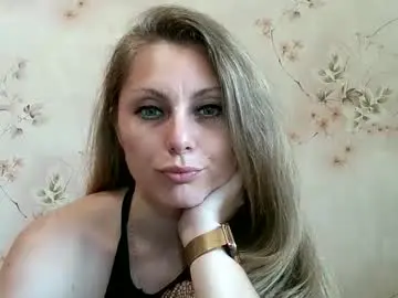 Chaturbate Nude Webcam of roxyfox18x01