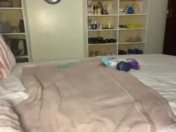 Chaturbate Live Sex Cam of ebonyy_daddysgirl