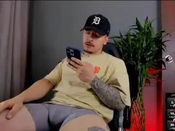 Chaturbate Watch Live Sex Cams of boyc02_