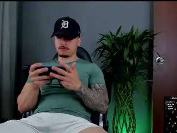 Chaturbate Free Live Porn of boyc02_