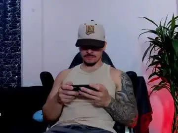 Chaturbate Live Sex Cam of boyc02_