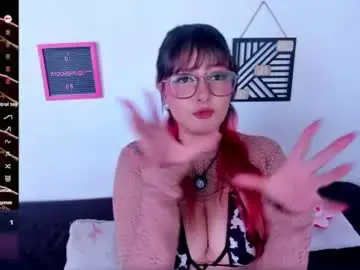 Chaturbate Adult Webcams of dafnemoon_1