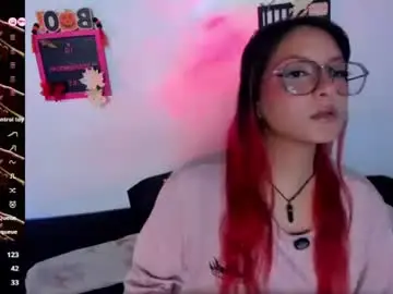 Chaturbate Free Porn Cam of dafnemoon_1