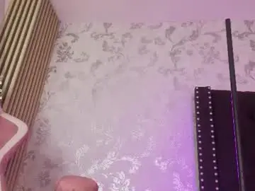 Chaturbate Live Sex Cam of emily_vermont