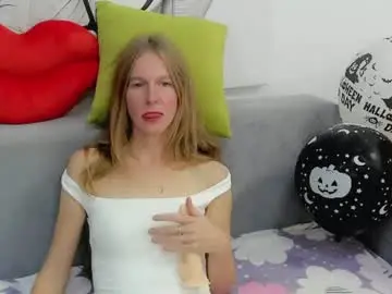 Chaturbate Watch Live Sex Cams of mirandanelsson