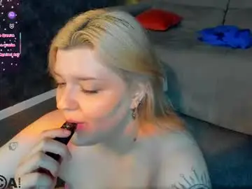 Chaturbate Adult Video Chat of polly__mayer