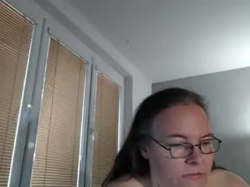 Chaturbate Live Sex Cam of sweetboobs85h