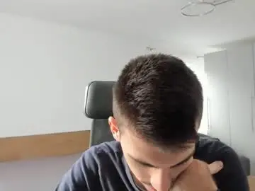 Chaturbate Watch Live Sex Cams of yoda130305