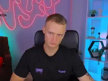 Chaturbate Live Sex Cam of dylan_knight