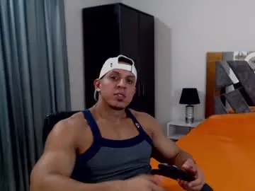 Chaturbate Adult Webcams of frank_heaven_shore