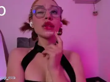 Chaturbate Live Sex Cam of honey_bitee