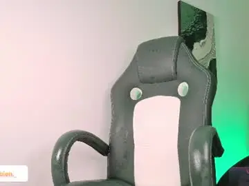 Chaturbate Live Sex Cam of robbinblaze