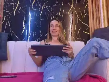 Chaturbate Live Sex of starlight_mature11_aws