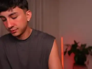 Chaturbate Sex Cam of sweettaaron