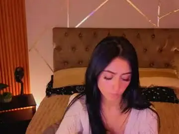 Chaturbate Live Sex Cam of _coraliinee_