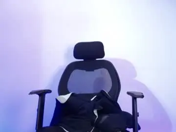 Chaturbate Live Sex Cam of sharlottessence