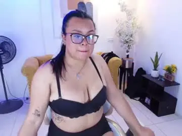 Chaturbate Live Porn of emmy__honey