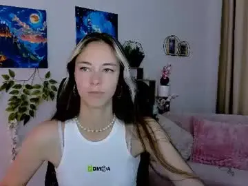 Chaturbate Live Sex Cam of melody_sky_