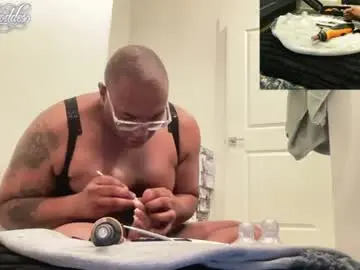 Chaturbate Sex Cam of sissyblkgoddess_