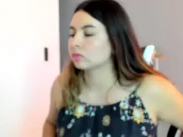 Chaturbate Free Porn Cam of laracat18