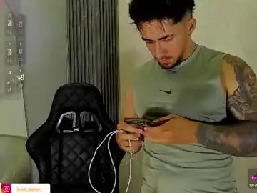 Chaturbate Nude Webcam of brad_summer