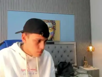 Chaturbate Live Sex Cam of ethanx18