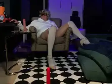 Chaturbate Live Sex Cam of snookieq