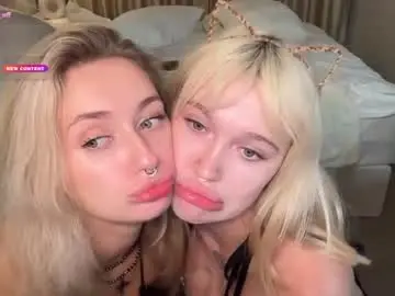 Chaturbate Free Porn Cam of golden_alinee